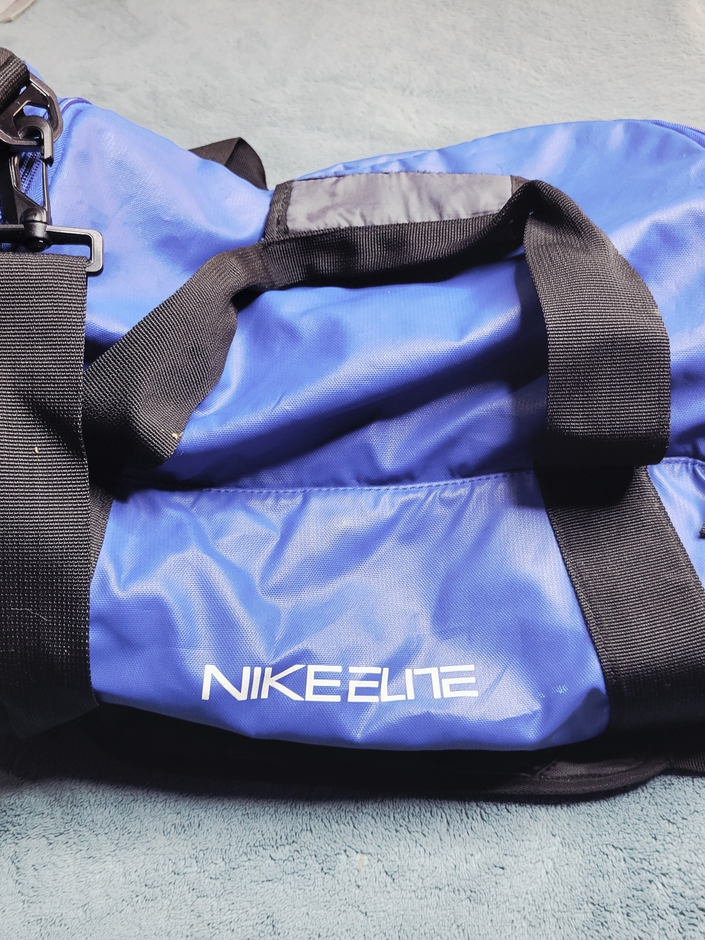 Nike Elite Team Sports Duffle Bag Blue Black w/ Insulated Cooler Pocket